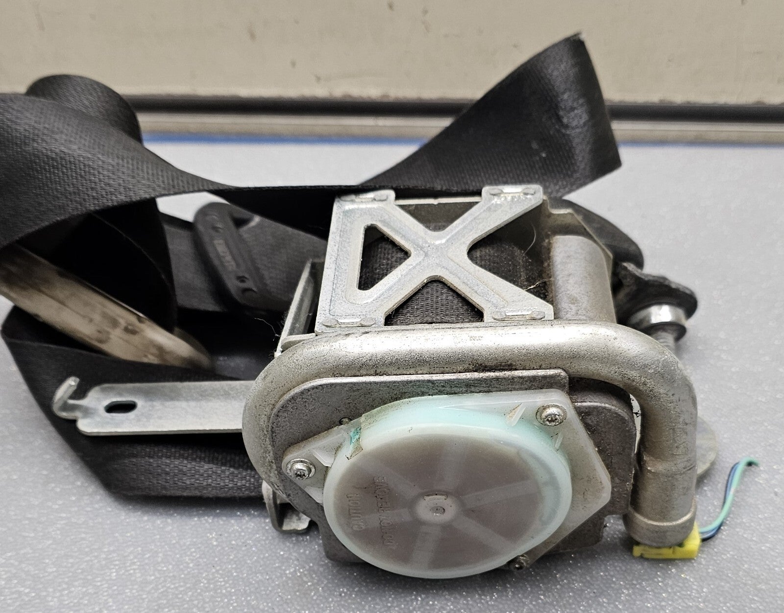 🔥2009 - 2013 Mazda 6 Seat Belt Retractor Drivers LEFT FRONT Black OEM