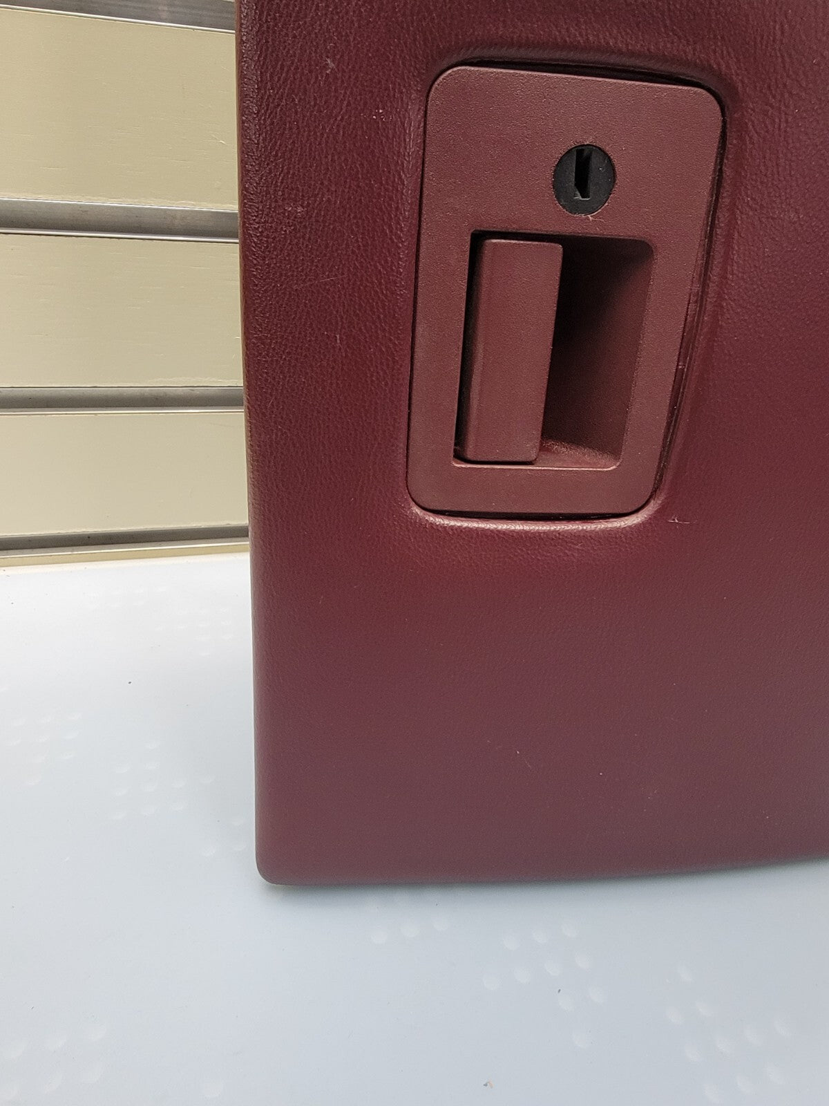 🔥1995-1997 Ford Crown Victoria Glove Box Burgundy w/ Hinge OEM 64269