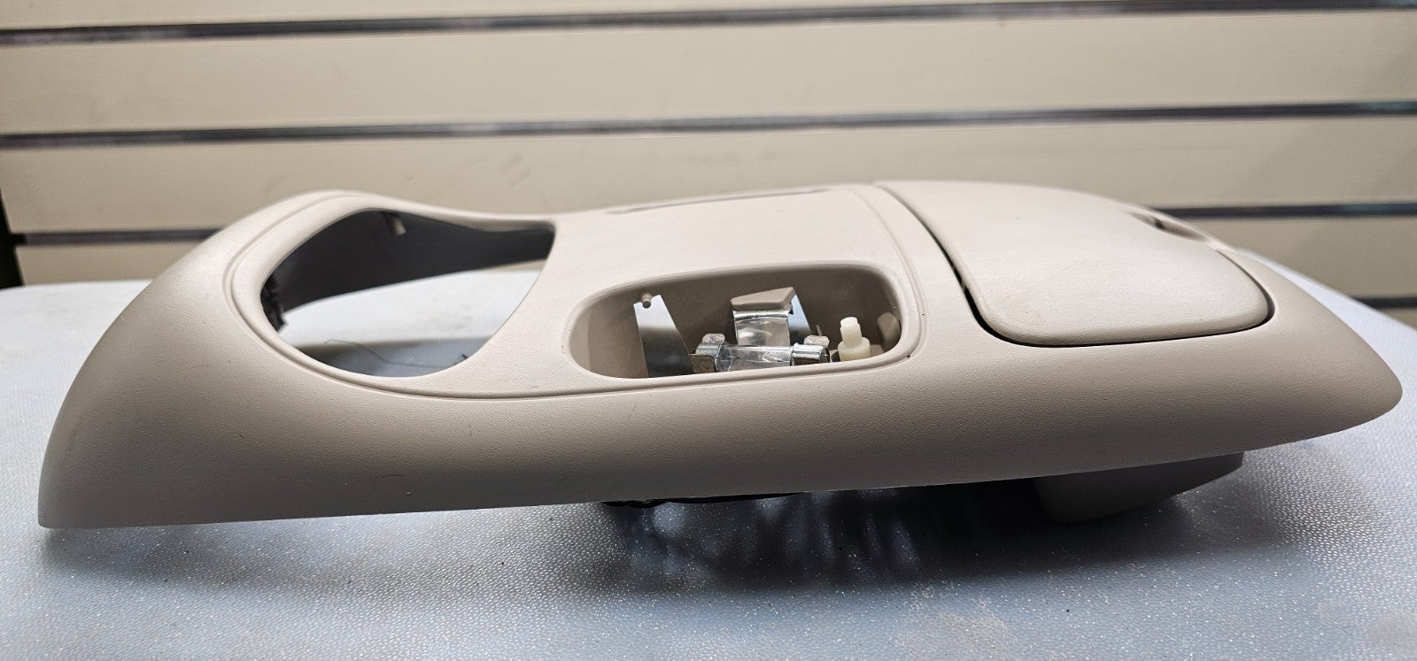 🔥02-05 RAM Overhead Console DOME Light Lamp Roof Storage Compartment TAN 05