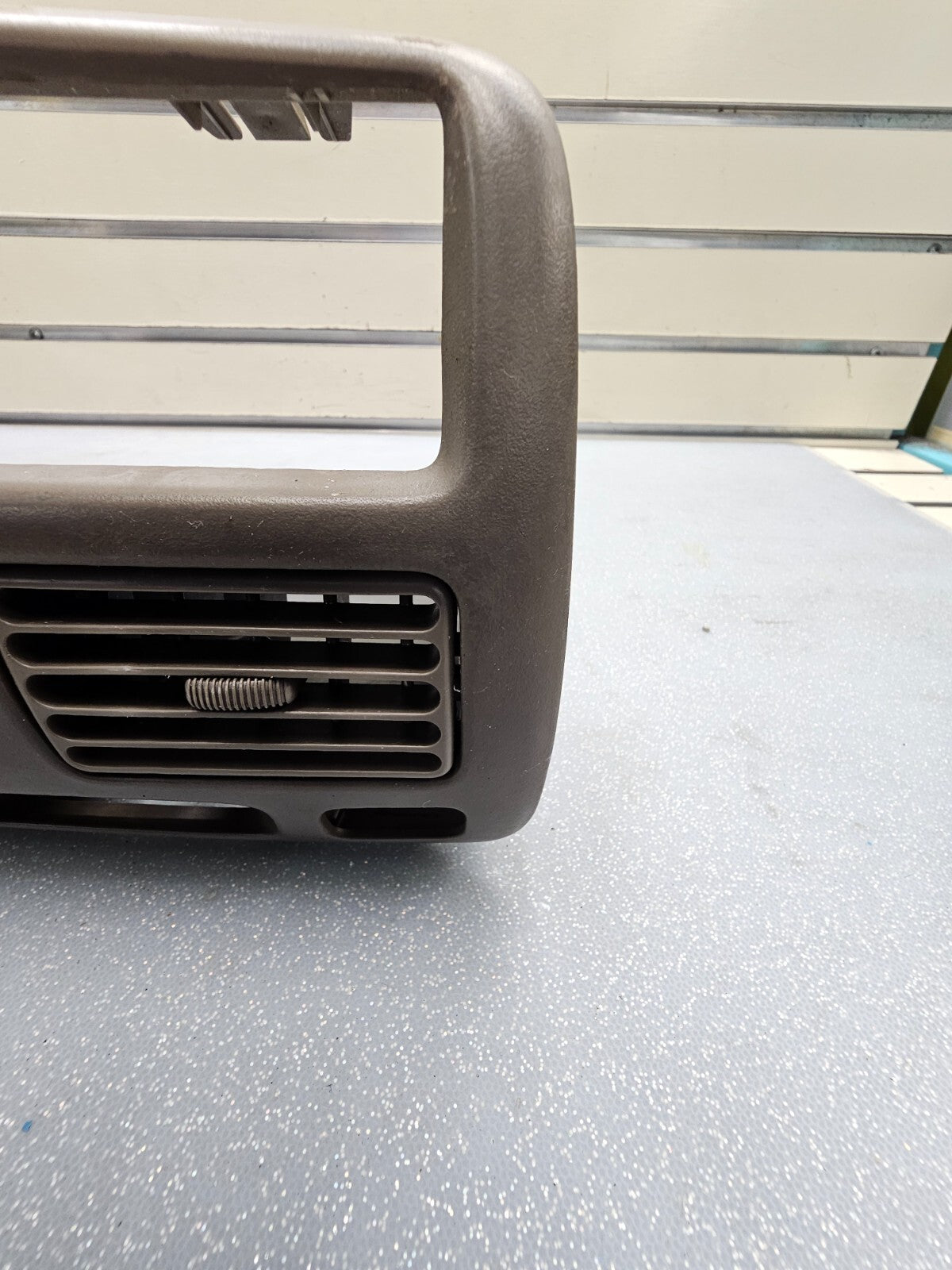 🔥98-02 Toyota Corolla Center Dash AC Air Vent Grille Radio Bezel Trim Panel B34