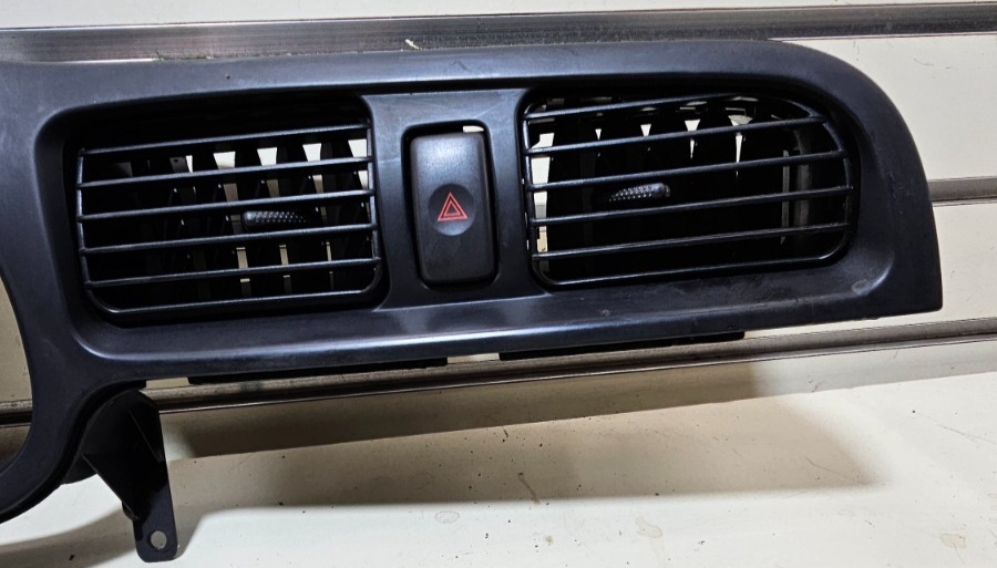 🔥00-04 Legacy Outback Speedometer Instrument Cluster Dash Bezel Air Vent BLACK