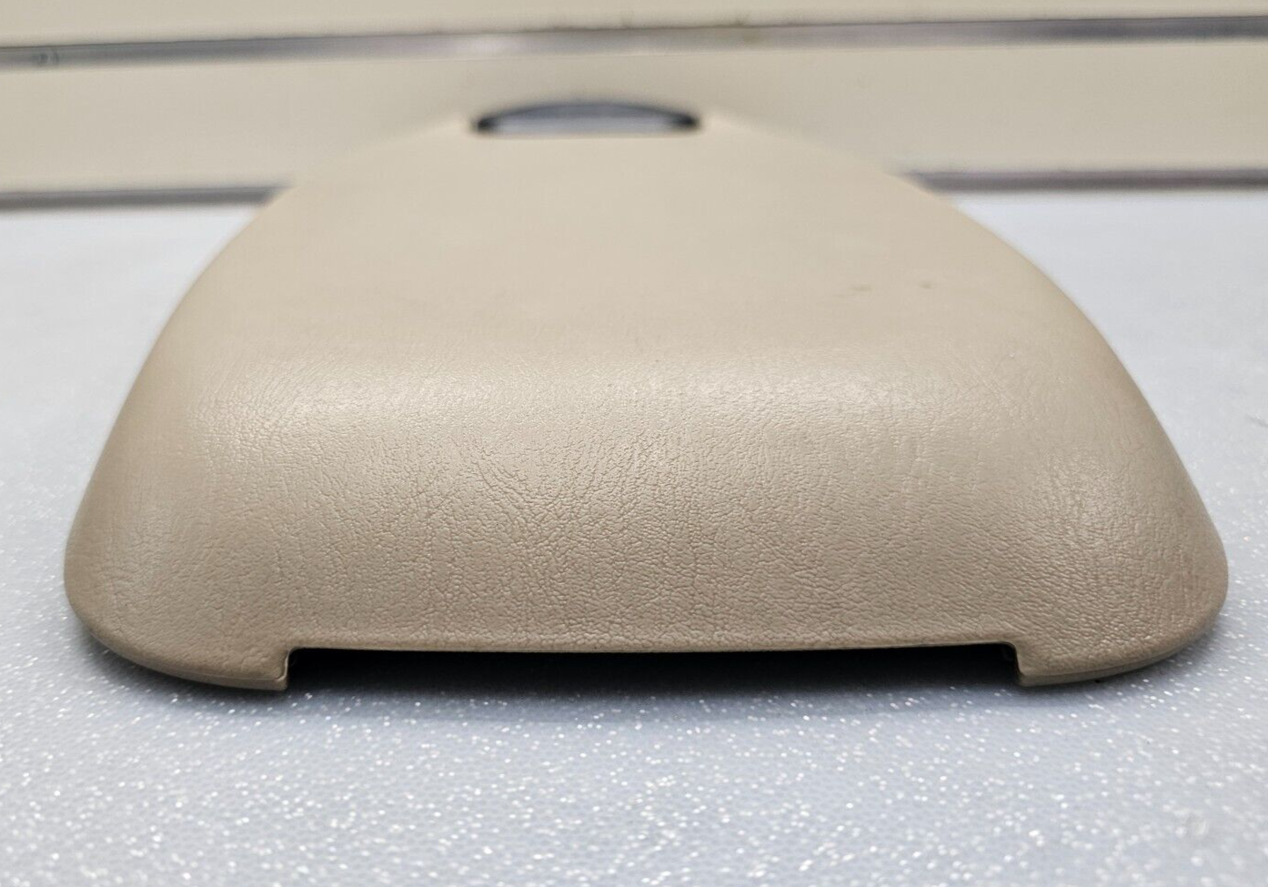 🔥99-07 Ford Excursion F250 F350 Front Center Console Lid Arm Rest Assembly TAN