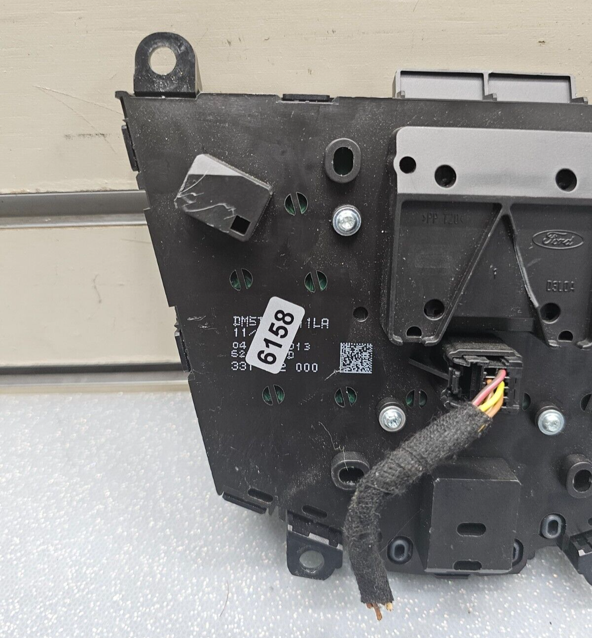 12-14 FORD FOCUS CENTER DASH AM FM RADIO STEREO CONTROL TRIM PANEL ASSEMBLY OEM