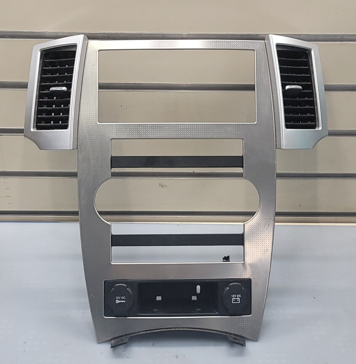 🔥08-10 Jeep Grand Cherokee Radio Bezel  Dash Trim Temperature Control silver