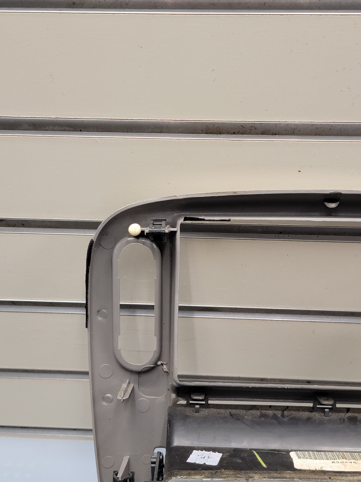 02-05 FORD EXPLORER RADIO AUDIO CLIMATE TEMPERATURE CONTROL BEZEL TRIM silver