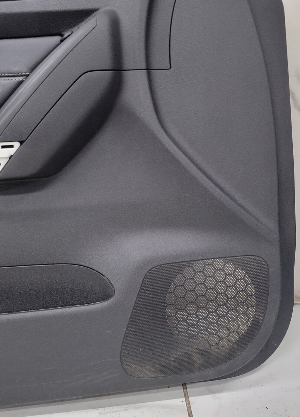 06-10 HUMMER H3 driver LEFT FRONT DOOR TRIM PANEL DARK GRAY OEM