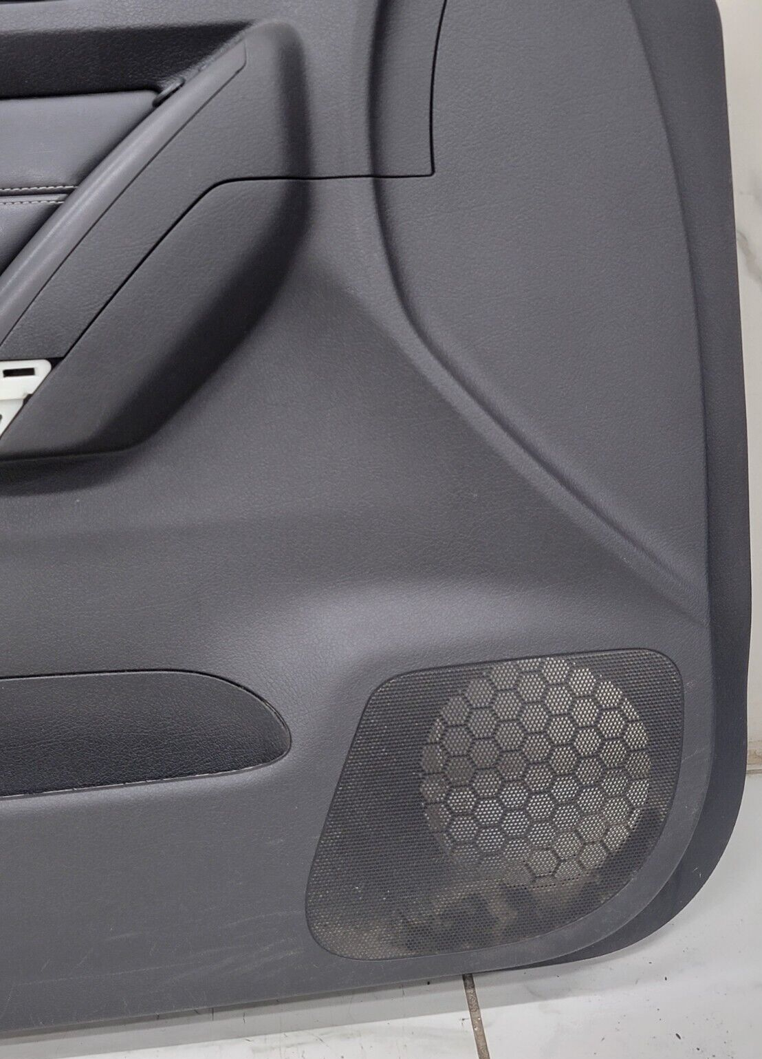06-10 HUMMER H3 driver LEFT FRONT DOOR TRIM PANEL DARK GRAY OEM
