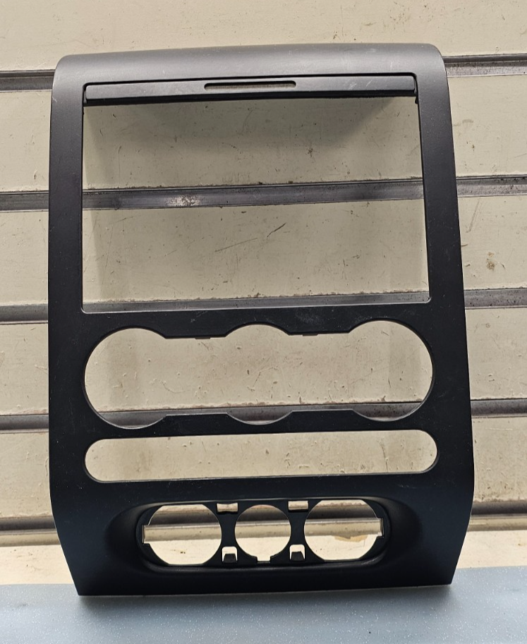 🔥04-08 Ford F-150 Dash AM FM Radio Stereo Bezel Trim Panel Climate Black OEM