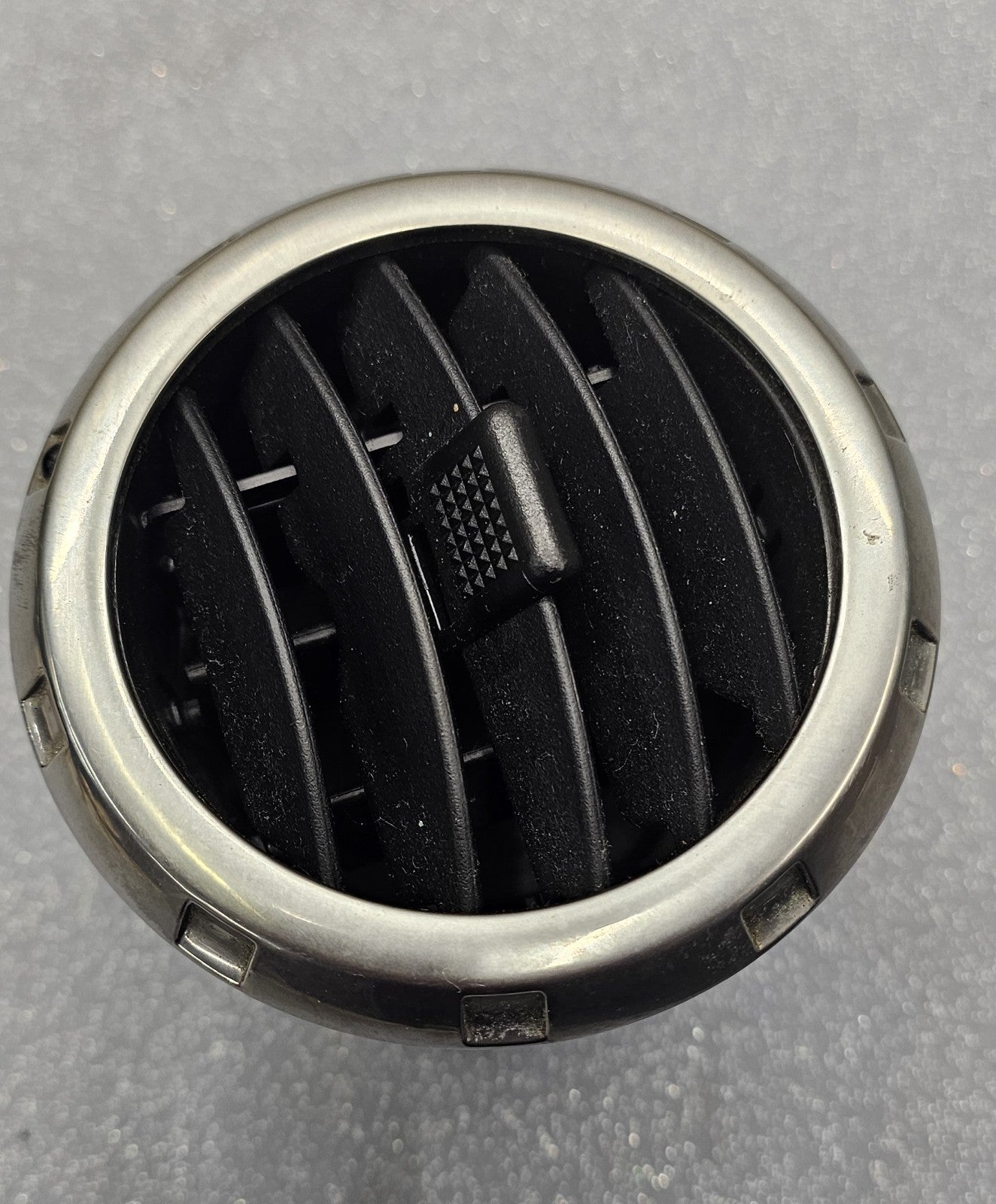 🔥2003-2005 FORD EXPEDITION DASH HEATER AC VENT BLACK WITH CHROME RING