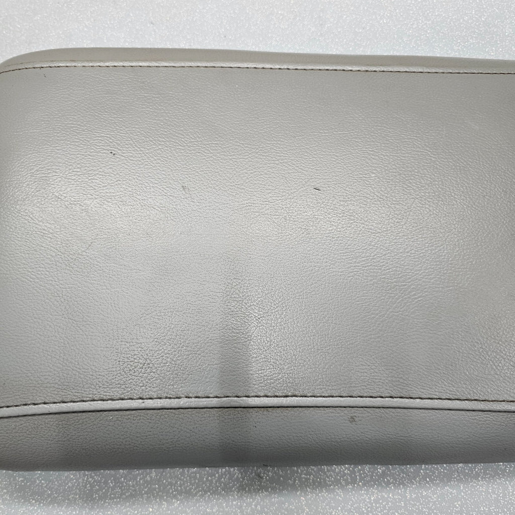 03-06 EXPEDITION Center Console Arm Rest Storage Cover Top Pad Lid Assembly Gray