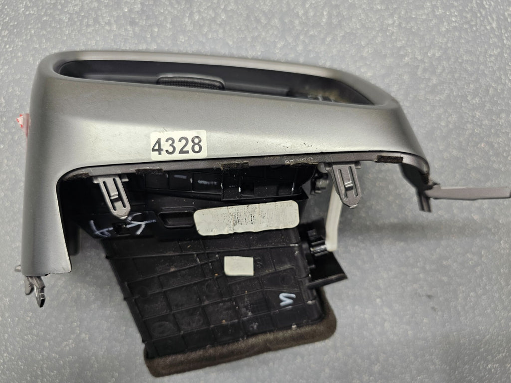 🔥2016 - 2018 KIA SORENTO DASH RIGHT SIDE AIR VENT DUCT GRILLE TRIM SILVER OEM