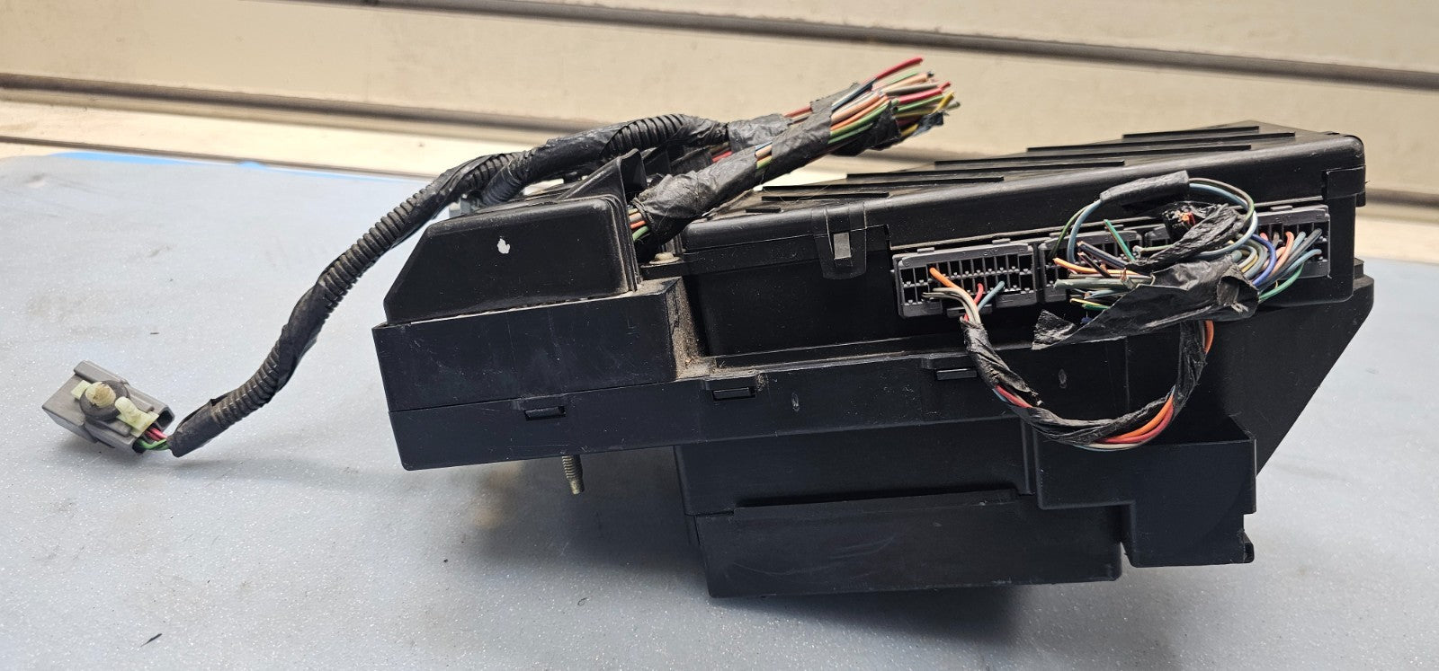 🔥99-03 Ford F150 Interior Fuse Box Junction Relay Block Itegrated Power Module