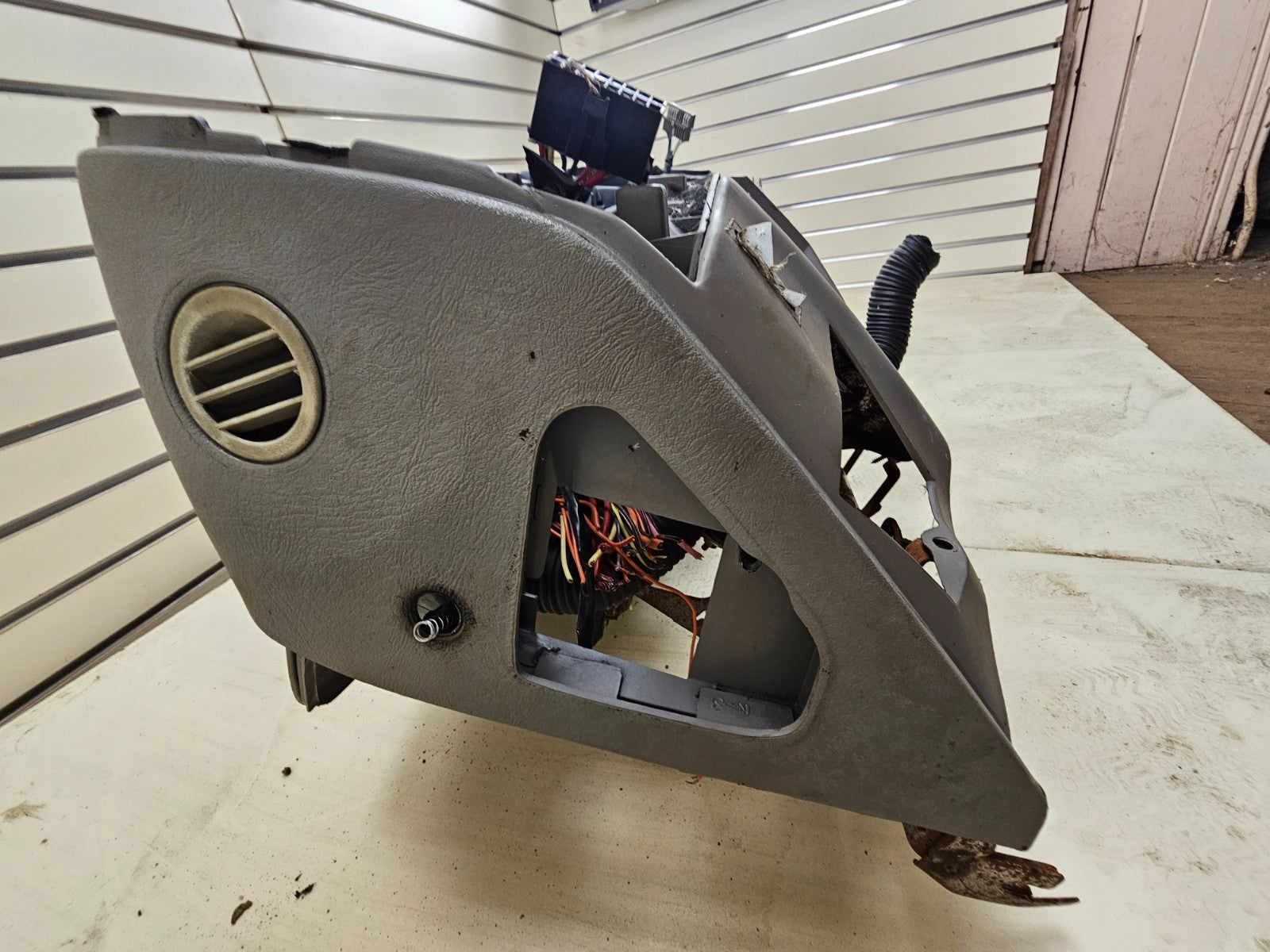 🔥95-99 CHEVY GMC SILVERADO C/K Dashboard DASH CORE Frame Mount UP Box GREY DB2