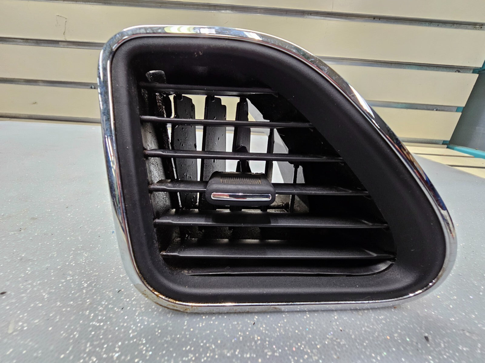 🔥11-14 CHRYSLER 200 DASH DRIVER HEATER AIR VENT GRILLE CONDITIONER BLACK/SILVER