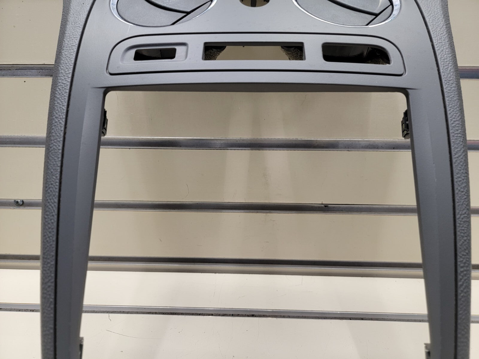 🔥2006-2011 Chevrolet HHR Center Dash Radio Trim w Vents B37 grey