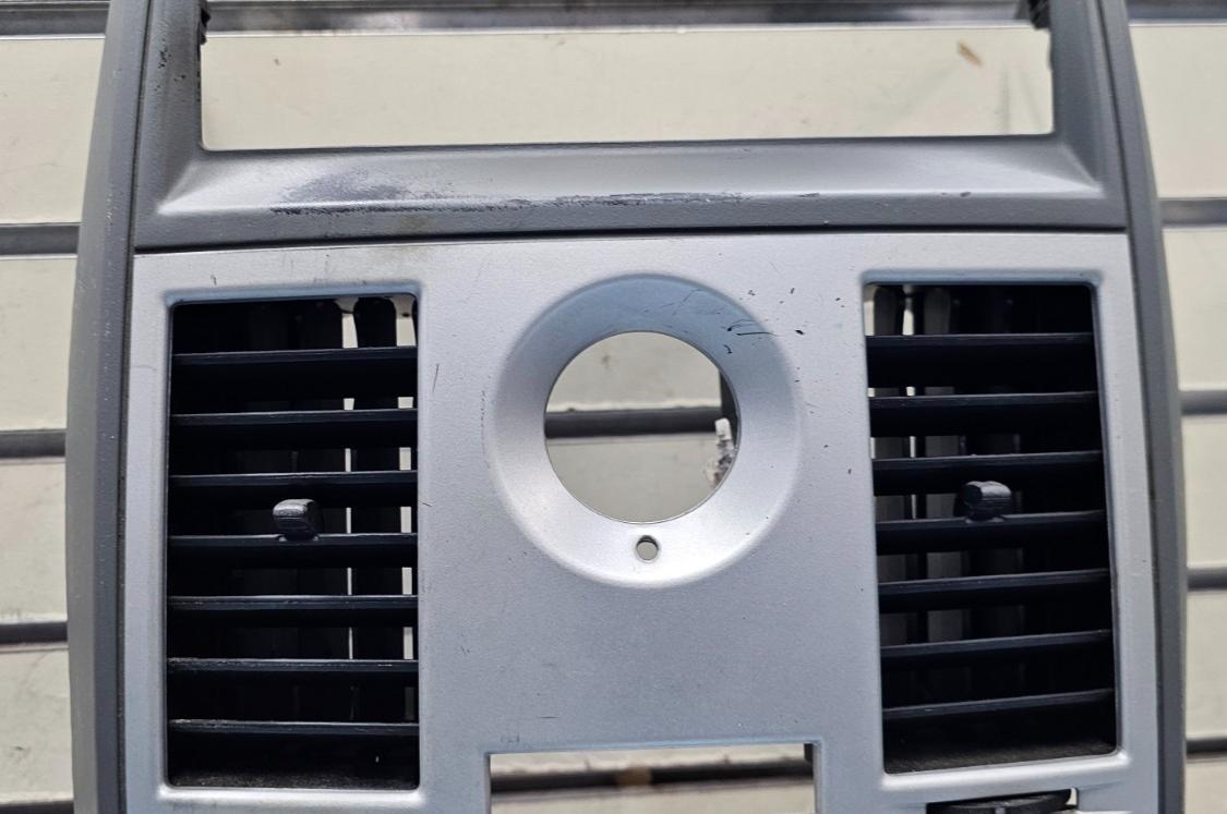 🔥2008-2010 CHRYSLER TOWN COUNTRY Dashboard Radio Climate Bezel Silver