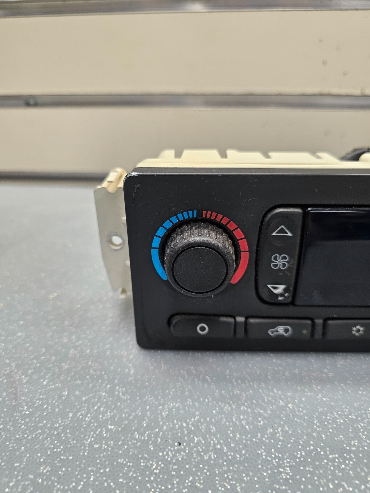 03-09 chevy Silverado SIERRA TRAILBLAZER DASH Heater A/C Climate Control DIGITAL