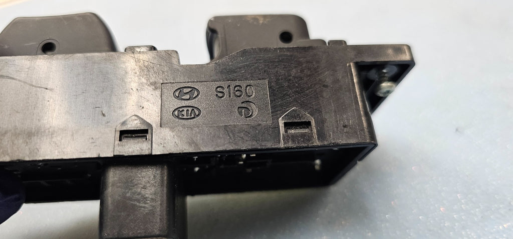 🔥10-13K IA Forte Front Right Passenger Side Power Window Switch OEM