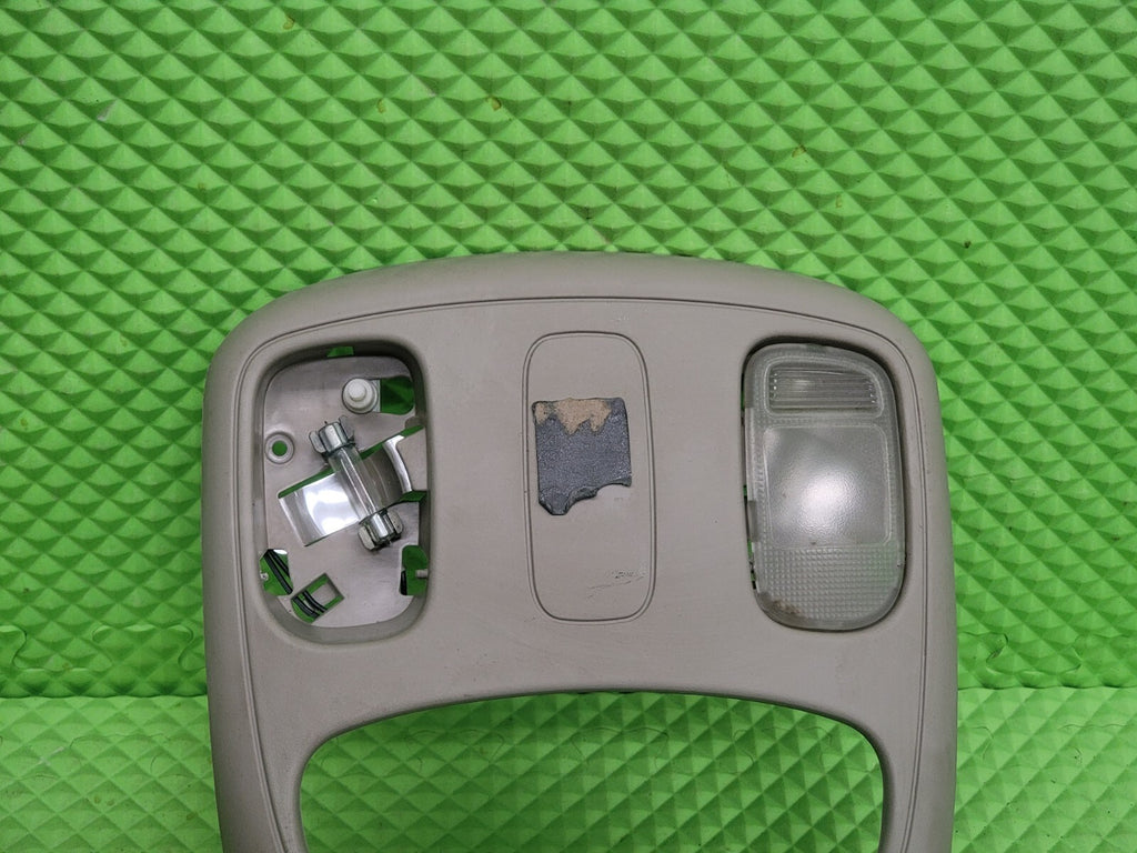 🔥2002-2005 Dodge Ram 1500 OverHead Console Map Dome TAN
