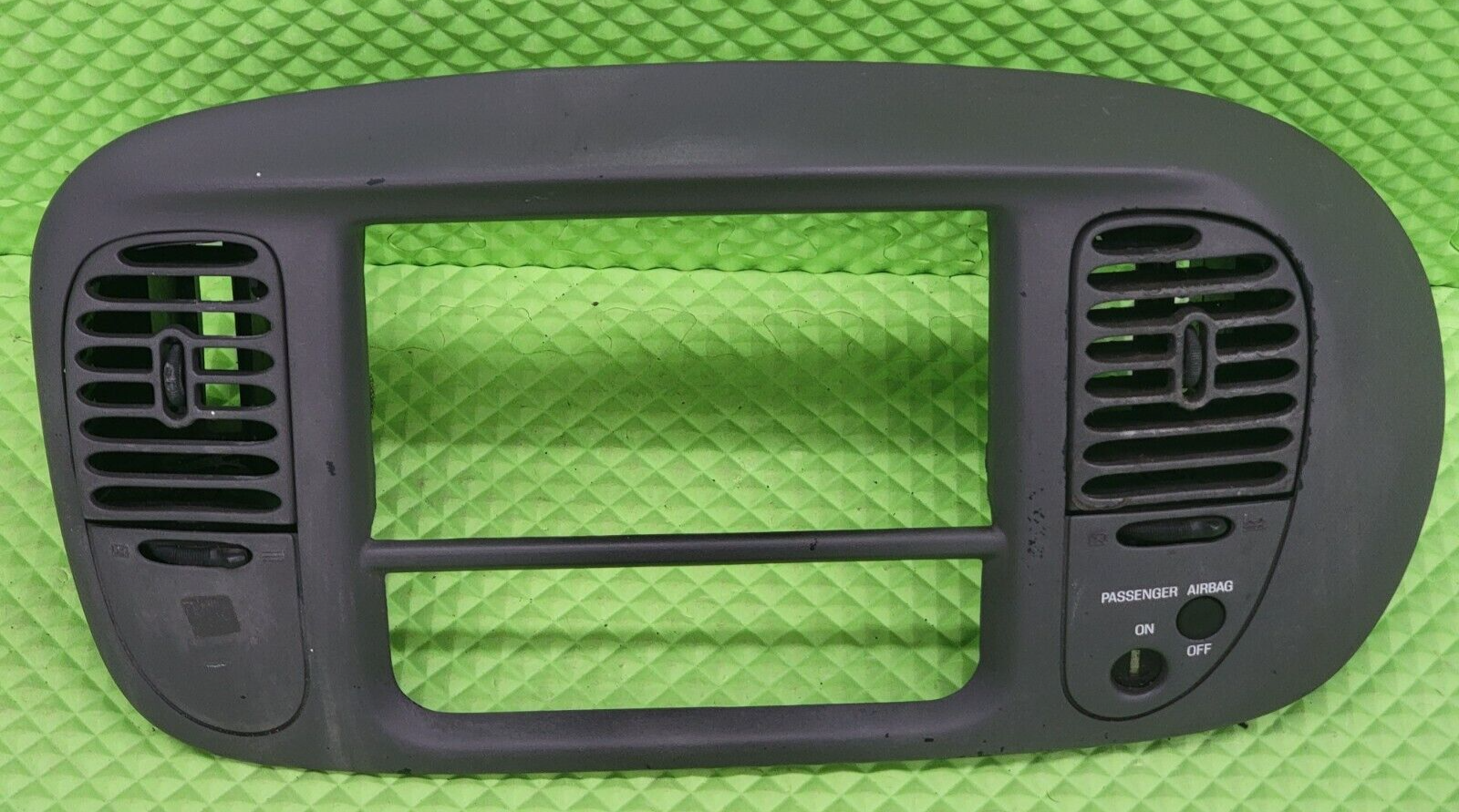🔥97-03 Ford F150 Center Dash Radio Climate BEZEL Trim Panel🔴AIRBG Line Gray B1
