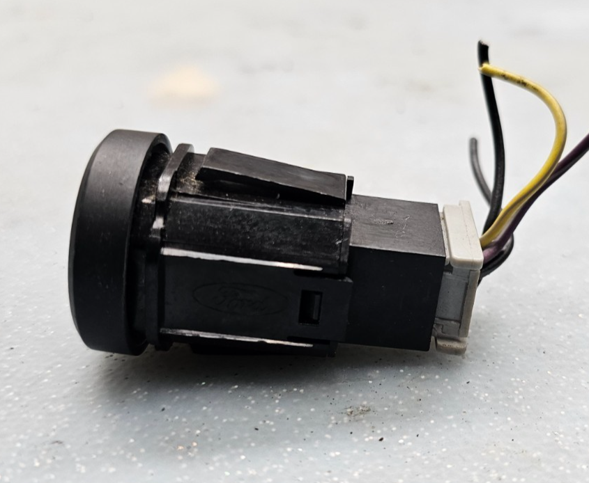 🔥08-14 Ford E150/250/350 Van Dash TCS OFF Traction Control Button Switch Black