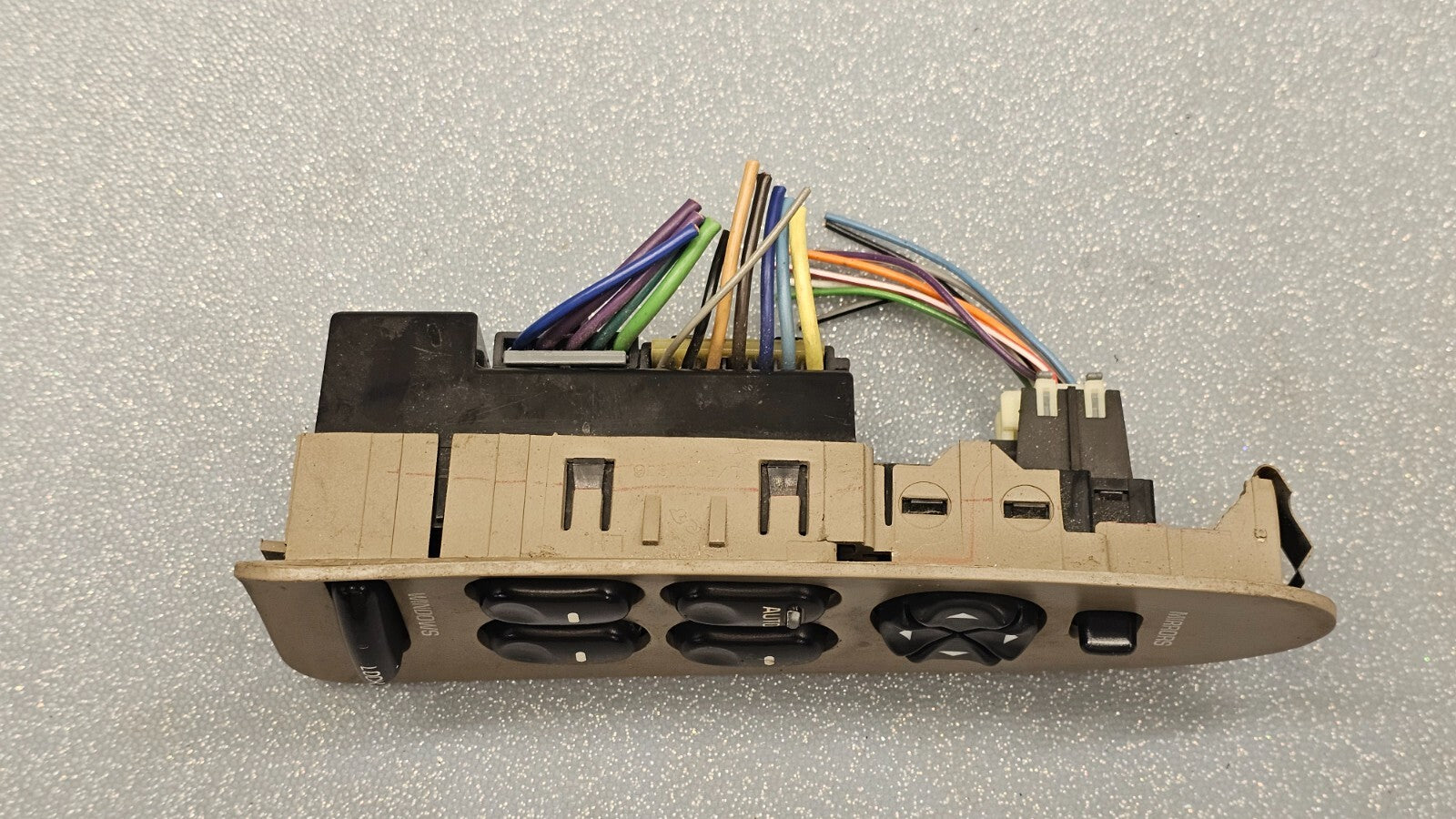 🔥97-05 Century Regal Left Driver aster Power Window Mirror Switch Assembly Tan
