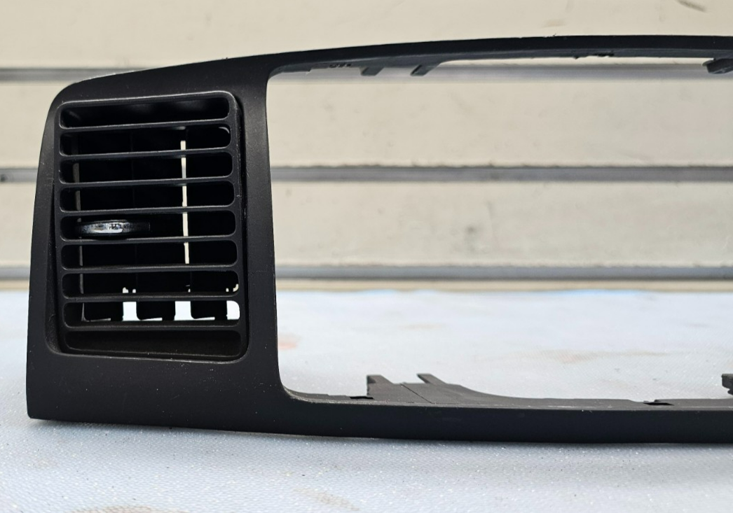 🔥03-08 TOYOTA COROLLA CENTER DASH RADIO BEZEL AIR AC VENT GRILL OEM Black B28