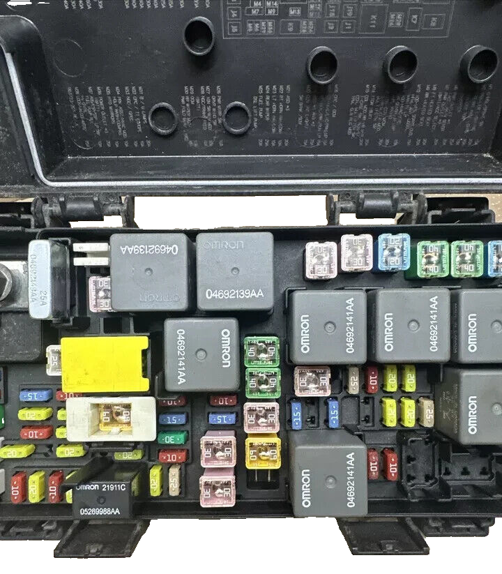 🔥2010 JEEP LIBERTY DODGE NITRO TIPM TOTALLY POWER INTEGRATED FUSE BOX OEM
