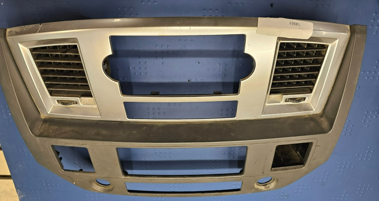 🔥06-08 Dodge RAM Dash RADIO Stereo Bezel Climate Trim Panel Silver/Grey B11