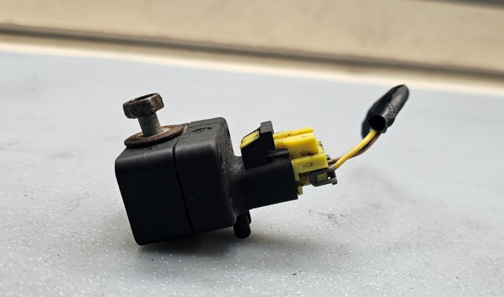 🔥2007-2008 Chevrolet Silverado GMC Sierra Front Impact Sensor