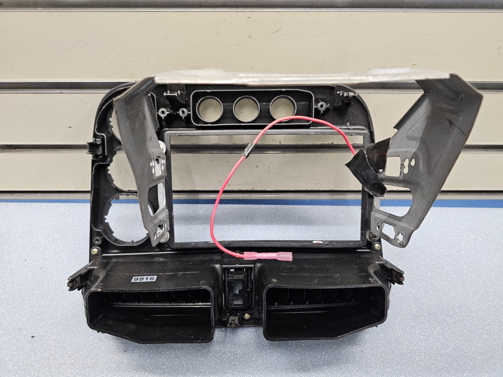 01-05 CIVIC DASH AM FM RADIO DISPLAY STEREO BEZEL CLIMATE CONTROL ASSEMBLY BLACK