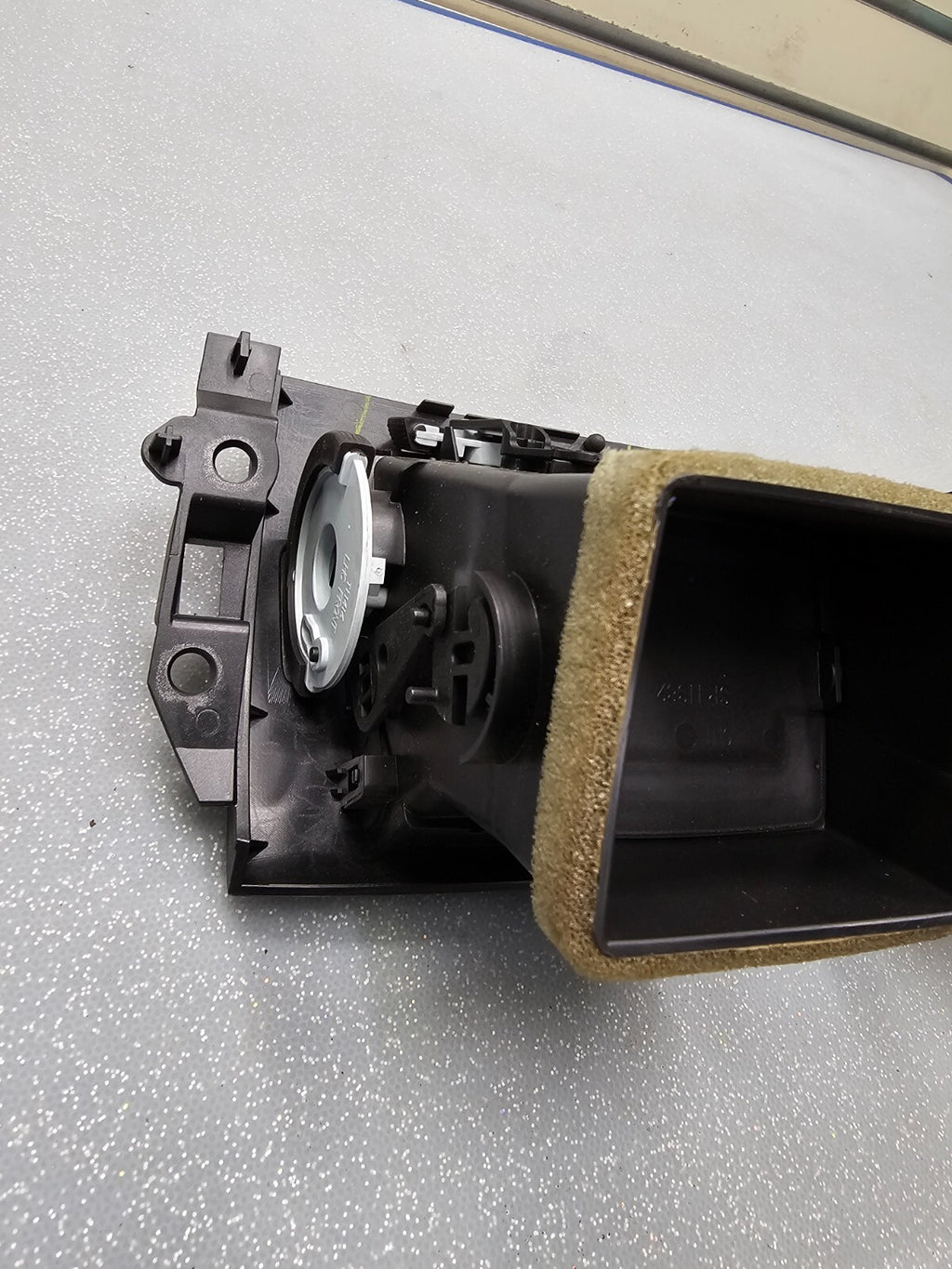 🔥06-11 Cadillac DTS Dash Center Air Vent Heater Filter Trim Bezel Conditioning