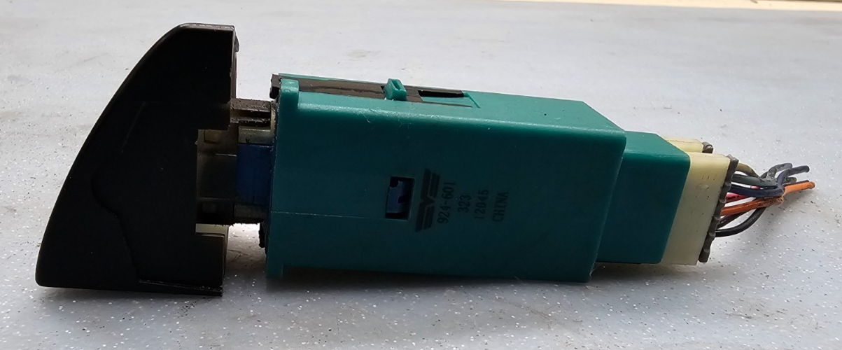 🔥97-05 CHEVY MALIBU Hazard Warning Emergency Light Switch OEM