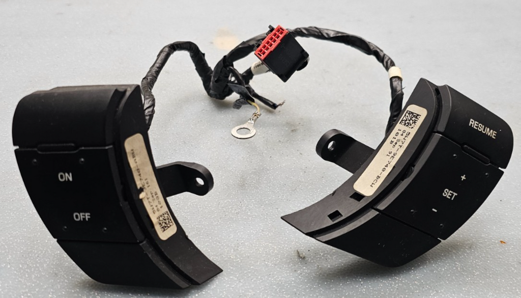 🔥05-11 CROWN VICTORIA GRAND MARQUIS STEERING COLUMN WHEEL CRUISE SWITCH OEM