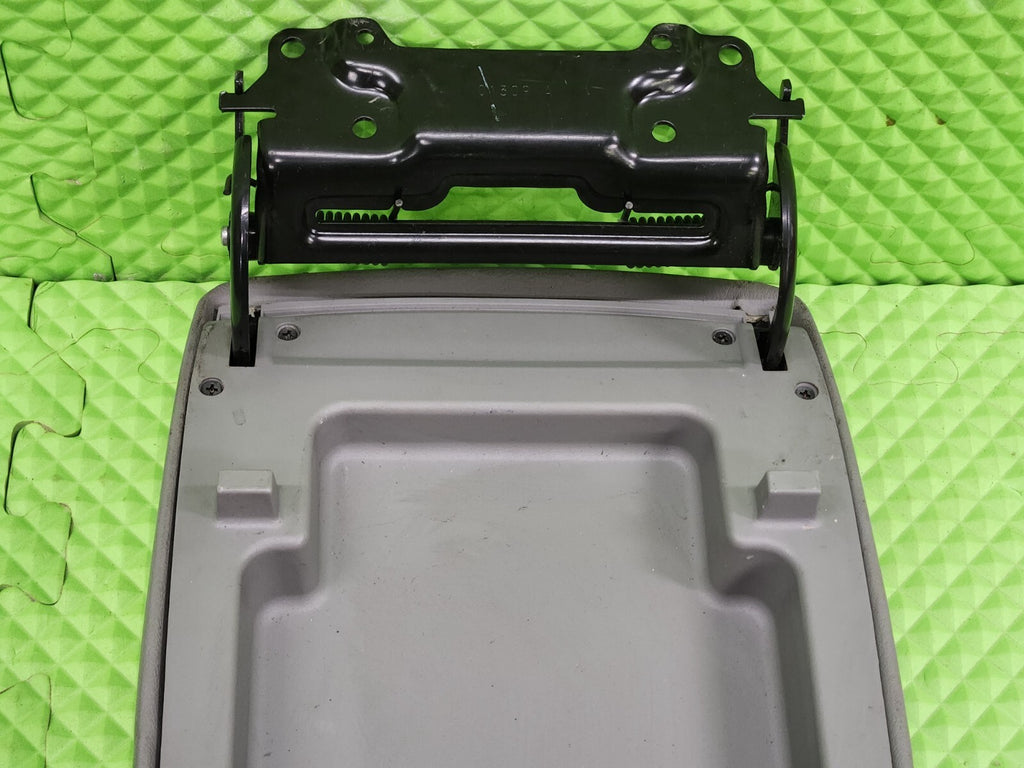 🔥2007-2011 TOYOTA CAMRY CENTER CONSOLE ARM REST LID COVER TOP PAD BOX GRAY