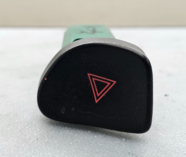 🔥00-05 Impala Monte Carlo Hazard Switch Flasher Warning Emergency Light Button