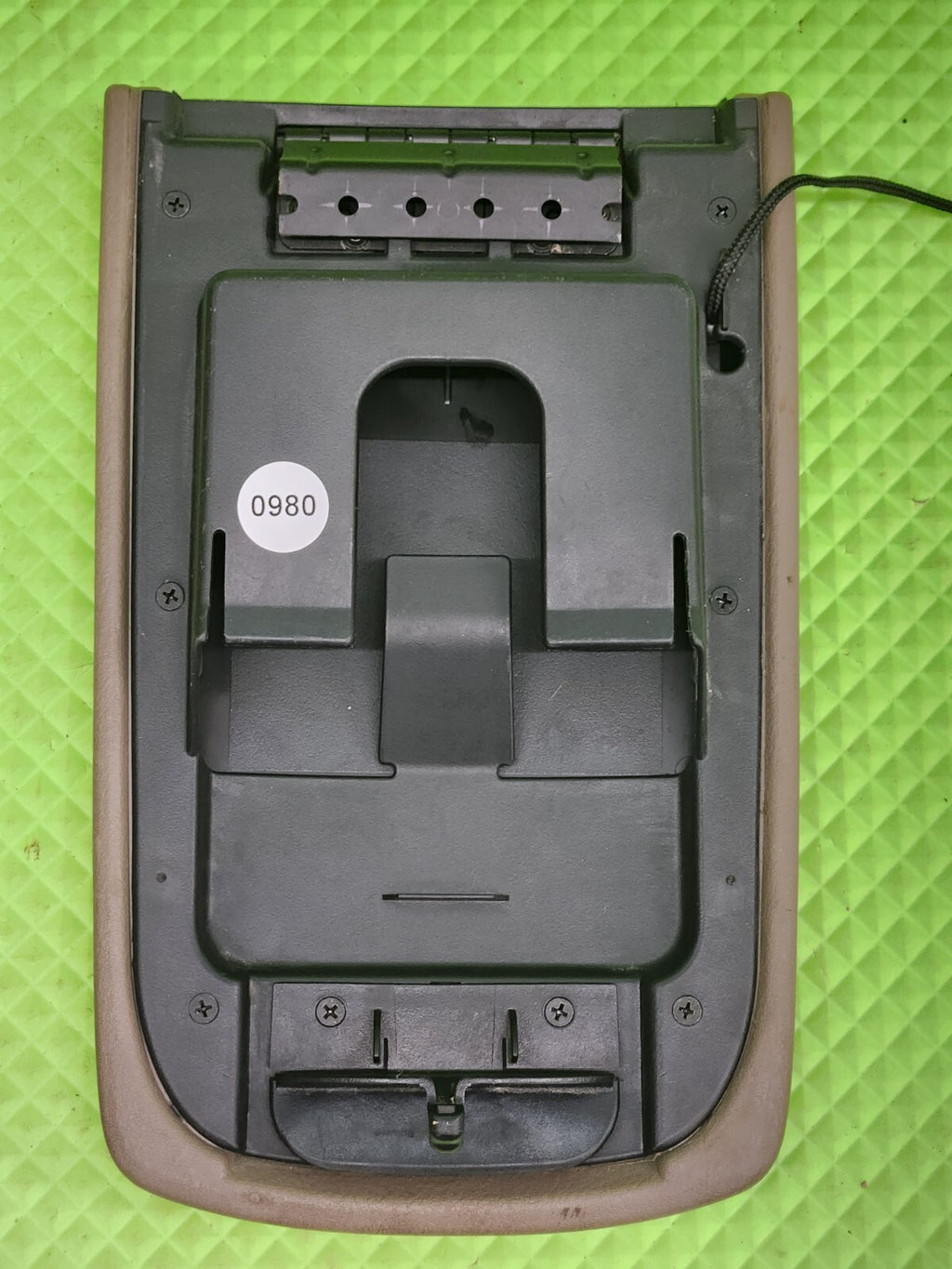 2002-2005 FORD EXPLORER Mercury Mountaineer Armrest Assembly Dark Gray