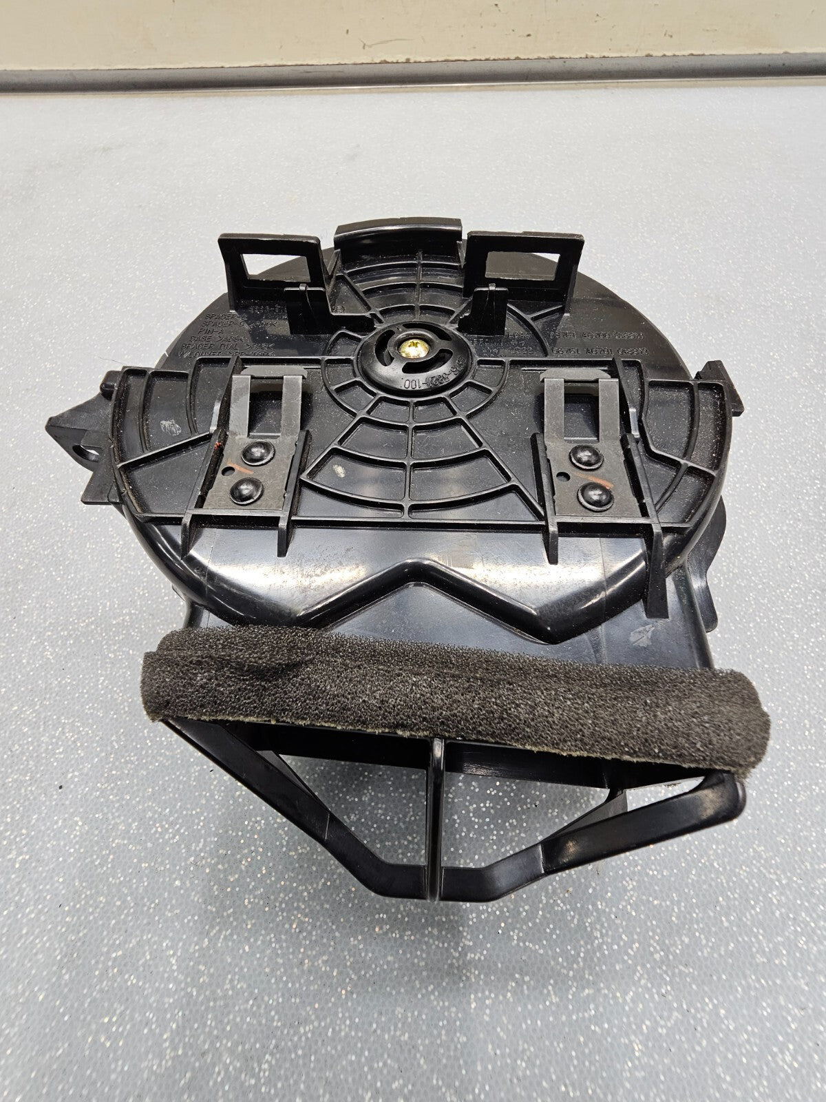 🔥03-06 INFINITI G35 COUPE MIDDLE DASH AIR VENT HEATER CONDITIONING OEM
