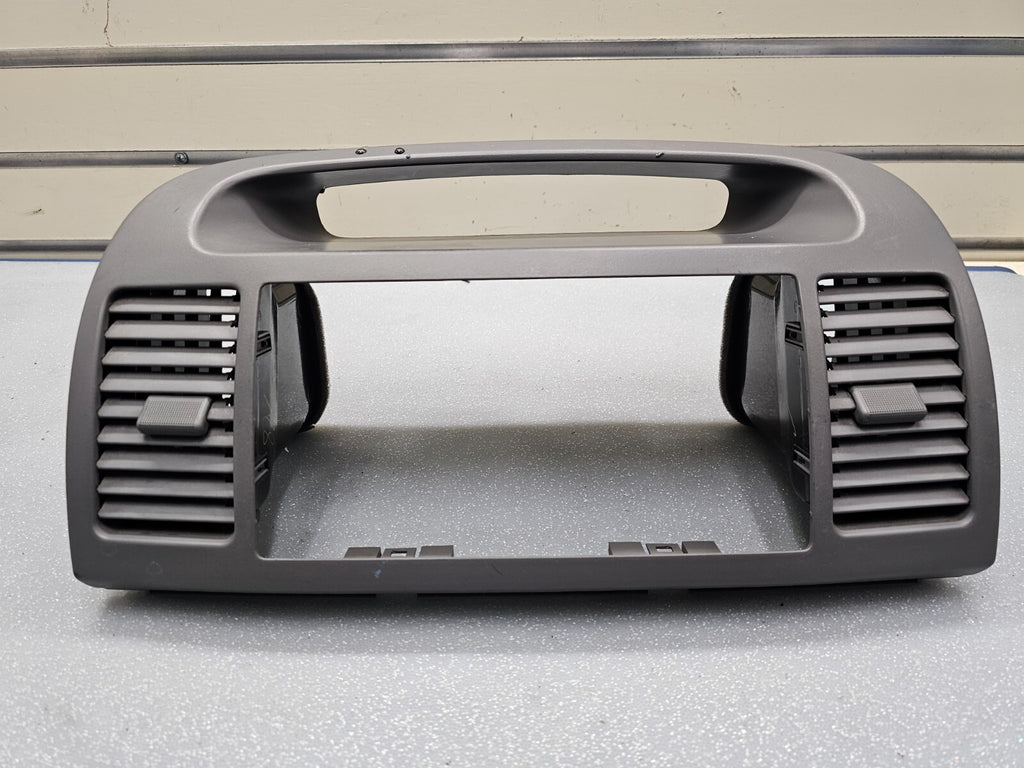 🔥02-06 Toyota CAMRY Center Dash RADIO Surround BEZEL Trim Panel Assembly Gray