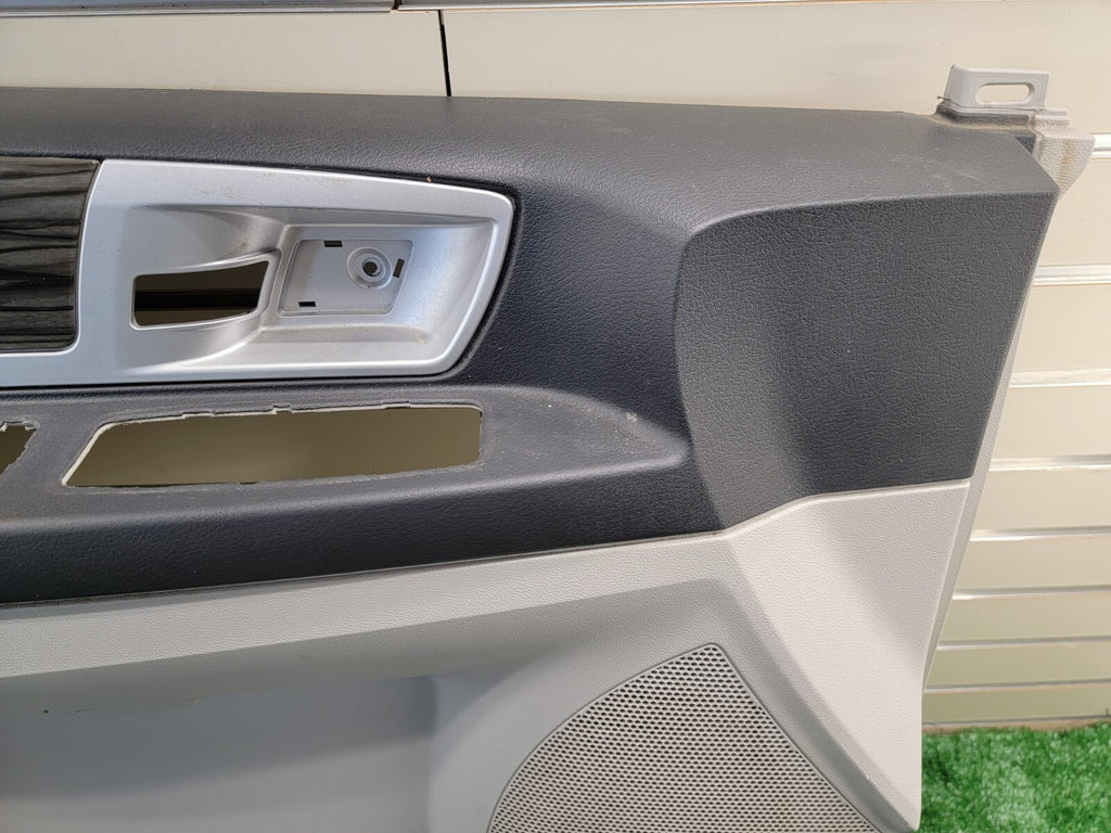 🔥08-10 CHRYSLER TOWN COUNTRY LEFT FRONT Driver DOOR TRIM PANEL LIGHT GRAY