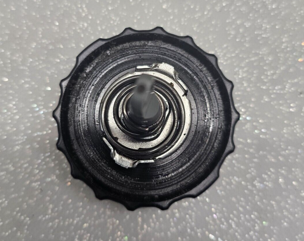 🔥01-10 Chrysler PT Cruiser Power Steering Oil Fluid Filler Cover Cap Reservoir