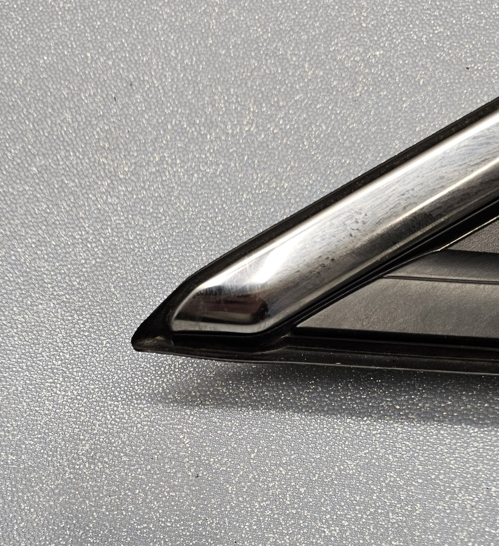 🔥13-20 FORD FUSION FRONT RIGHT FENDER CORNER MOLDING Trim