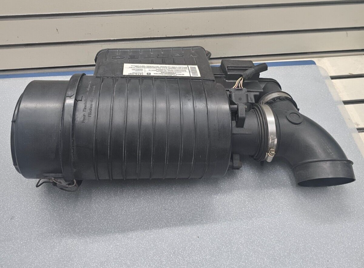 🔥2007-2014 Express 1500 Van Savana 1500 Van Air Intake Cleaner Filter Box OEM