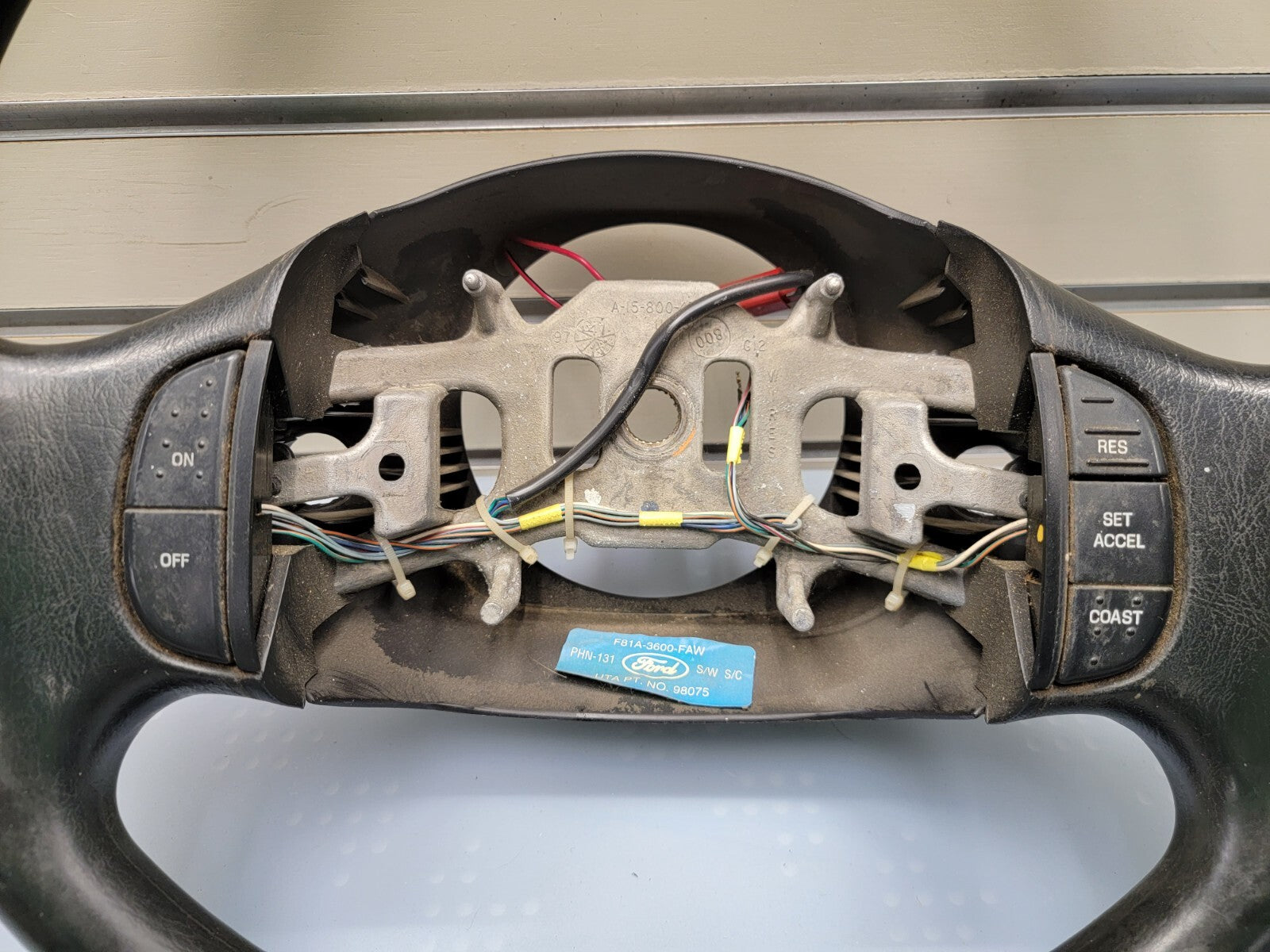 🔥1997-2003 Ford F-150 Leather Steering Wheel Cruise Dash black