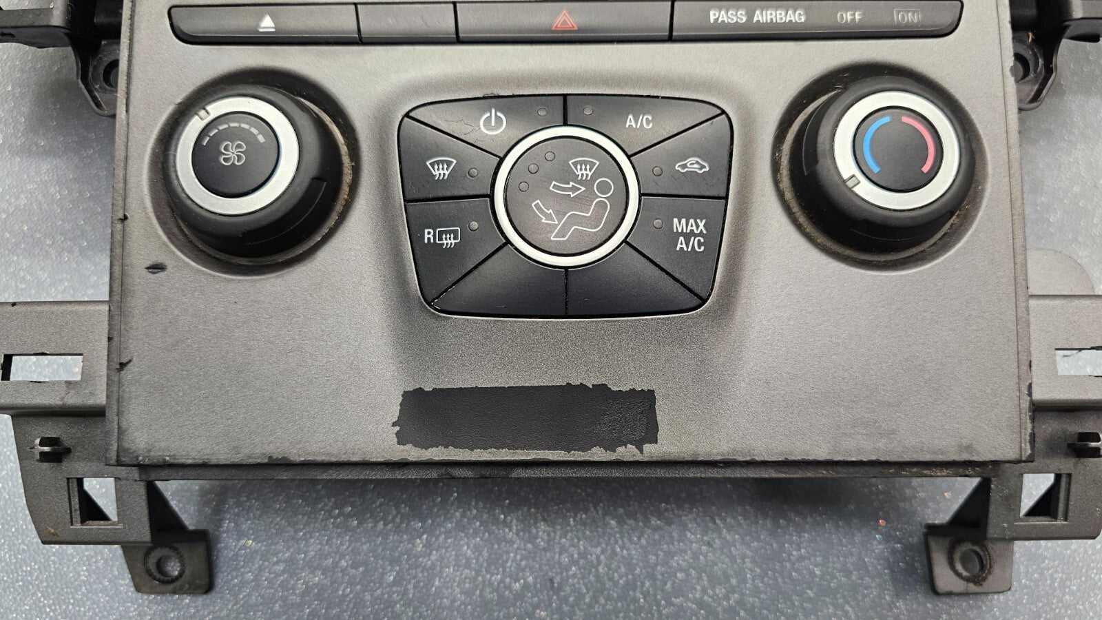 🔥13-16 FORD TAURUS RADIO/HEATER AC CLIMATE CONTROL SWITCH PANEL BEZEL SILVER