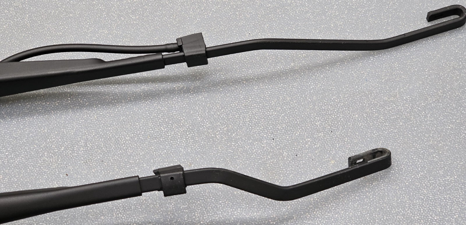 🔥00-05 CADILLAC DEVILLE LEFT DRIVER RIGHT PASSENGER WINDHSHIELD WIPER ARM SET