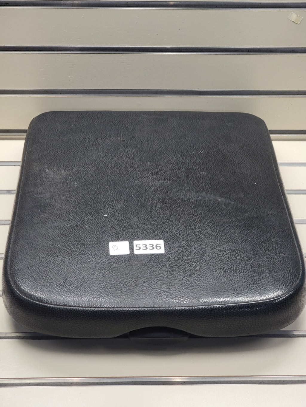 🔥02-08 Dodge RAM Center Console Jump Seat ARMREST Cover Lid Leather Black JS7