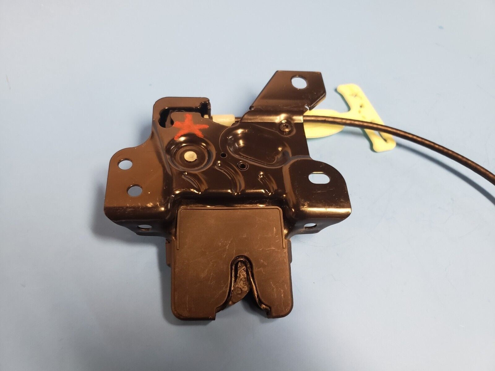 98-02 Lincoln Town Car Trunk Latch Release Actuator Deck Lid Door Lock Assembly