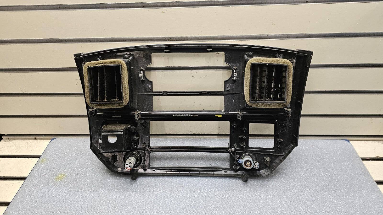 🔥06-08 Dodge RAM Dash RADIO Stereo Bezel Climate Trim Panel Silver/Black B11