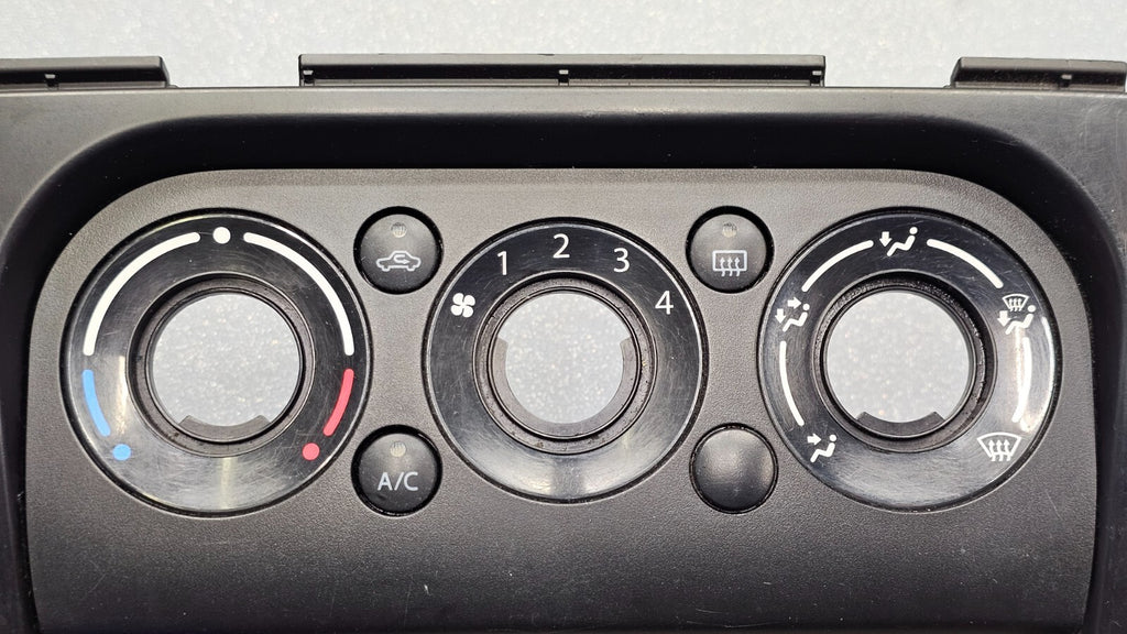 🔥07-13 SUZUKI SX4 DASH FM RADIO STEREO CLIMATE CONTROL BEZEL TRIM PANEL BLACK